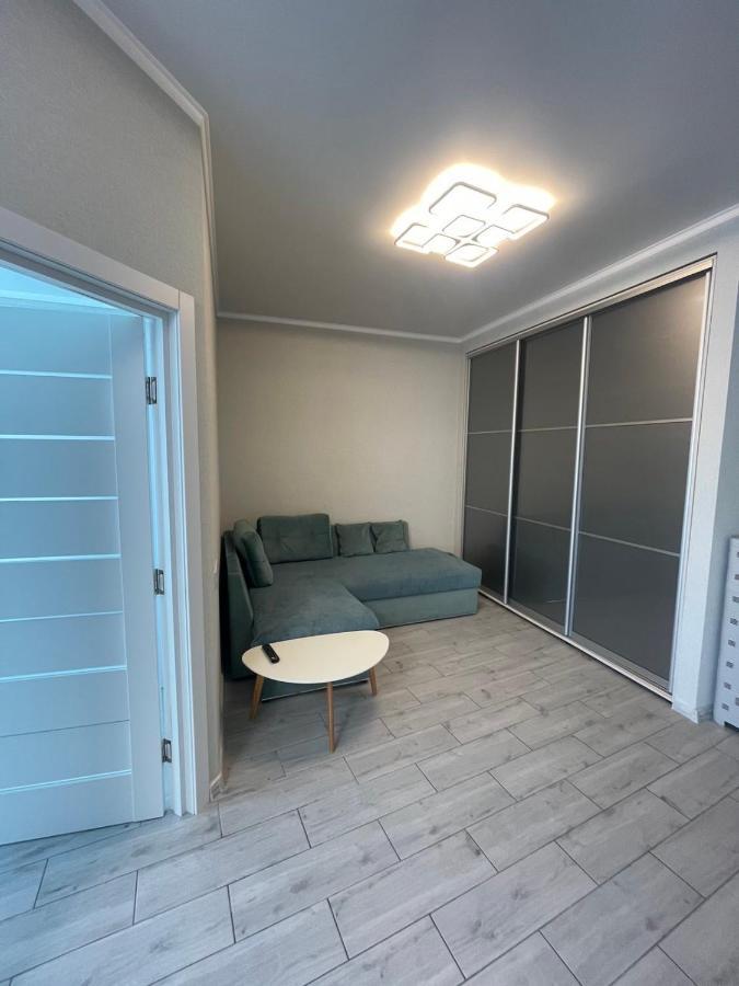 Nika Apartment Odesa Exterior foto